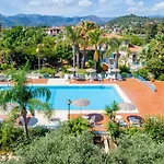 Lejlighedshotel Mare Azzurro 4*