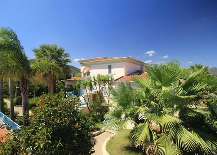 Mare Azzurro Cardedu