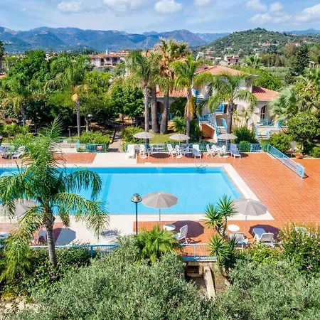 Apartahotel Mare Azzurro 4*